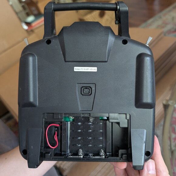 Futaba T6J - 6 Channel 2.4GHz HSS (Dry) Transmitter NO Receiver 2.4 GHz FHSS/S-F - Picture 1 of 2